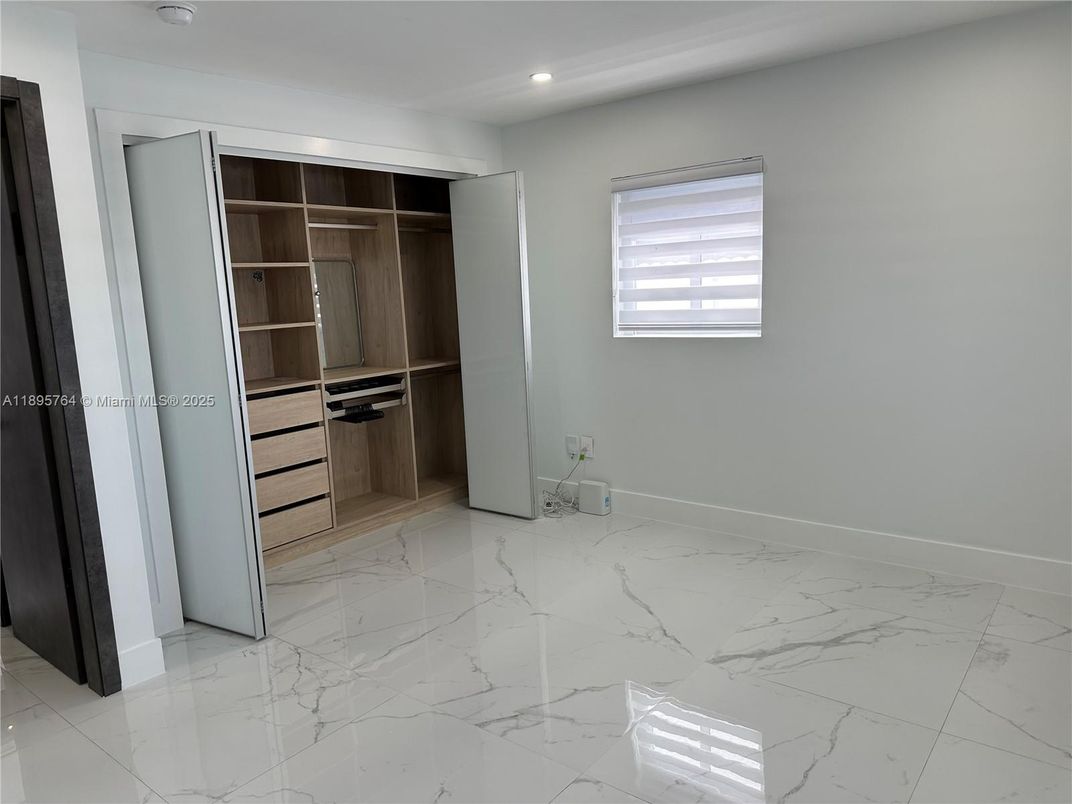 Empty room, Interior, Marble, Recessed Lighting, Wooden Walls