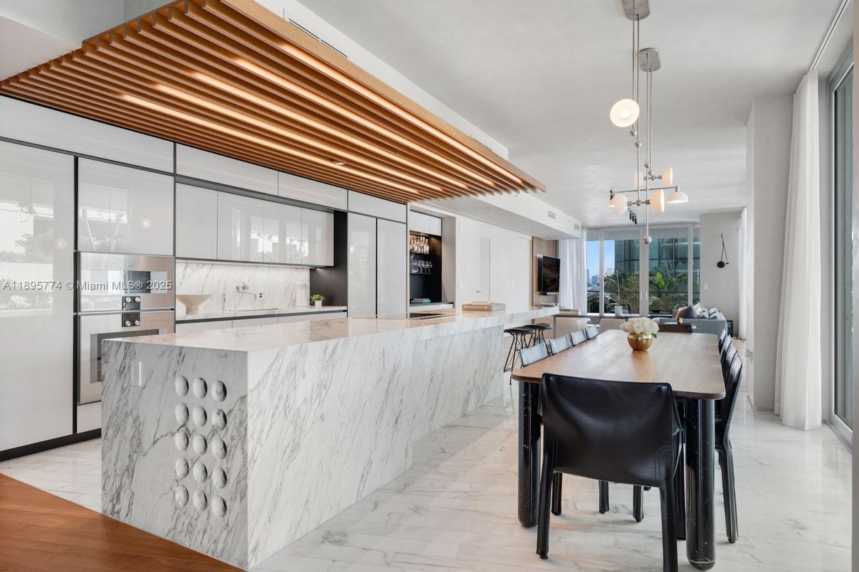 Dining room, Interior, Kitchen, Marble, Pendant Lights, Stainless Steel Appliances