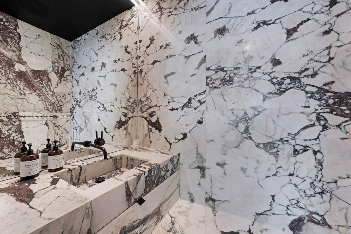 Bathroom, Interior, Marble, Marble Walls