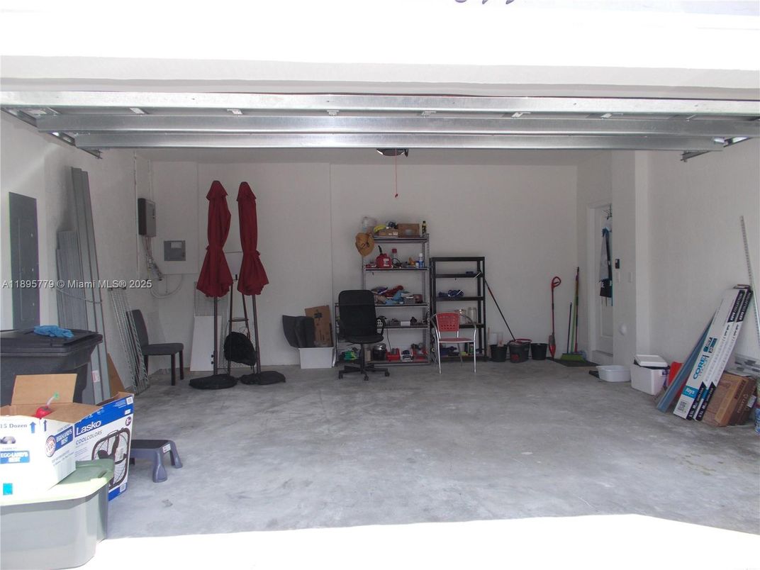 Garage, Interior
