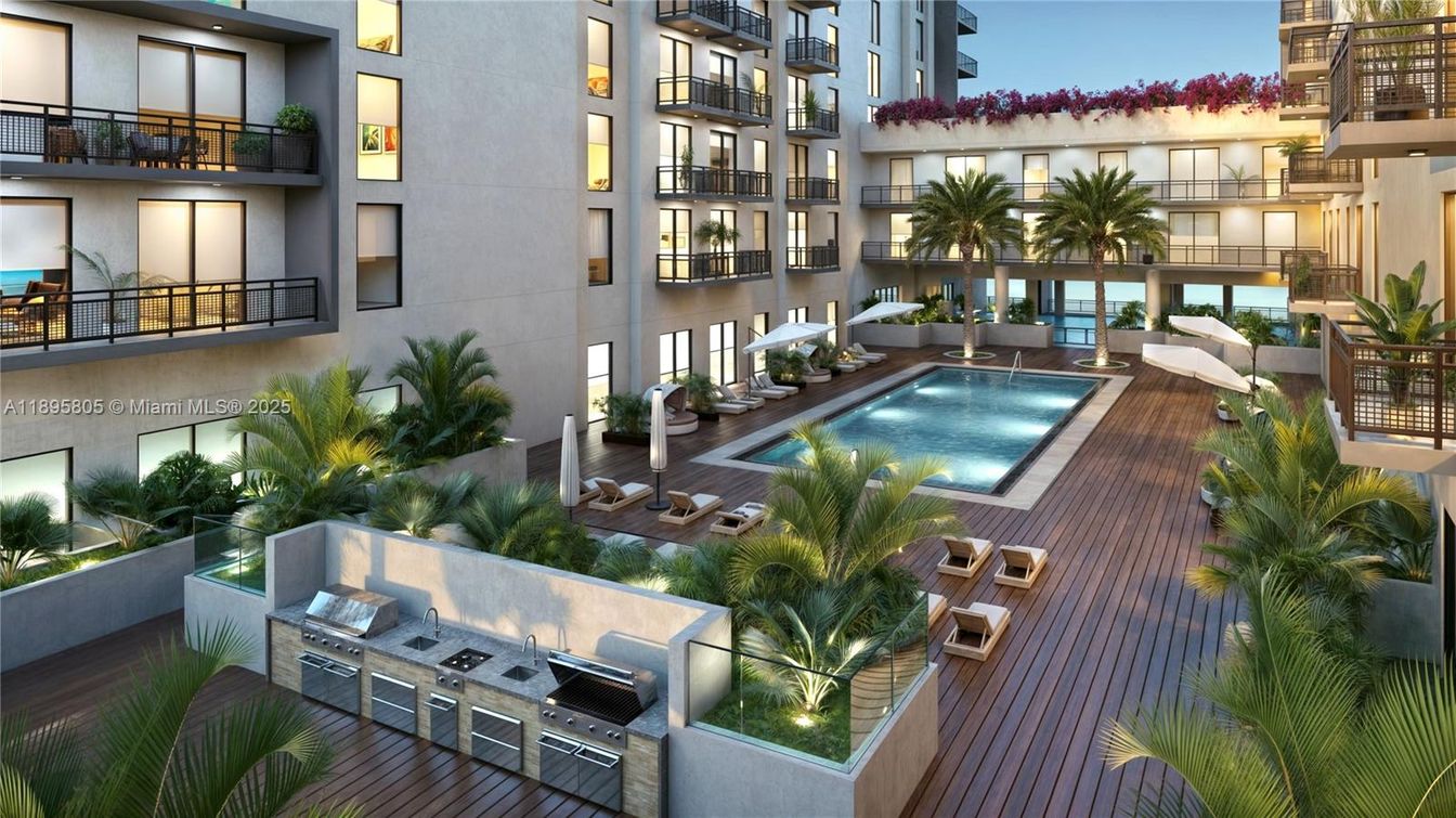 Exterior, Outdoor Kitchen, Pool