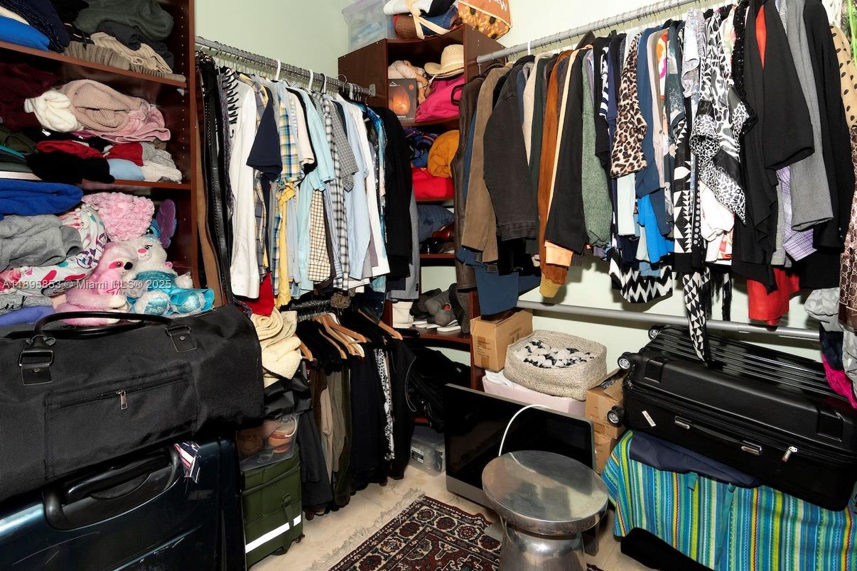 Interior, Walk-in Closets