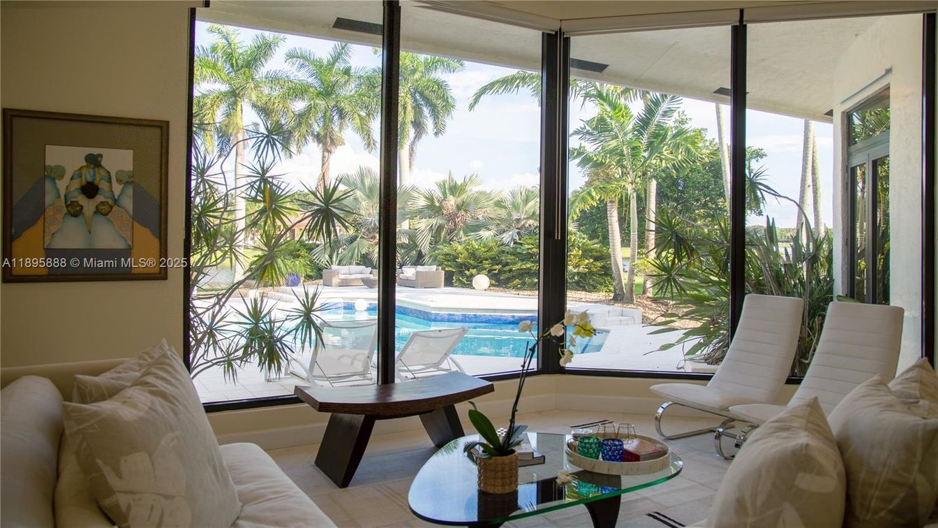 Interior, Living room, Sun Room