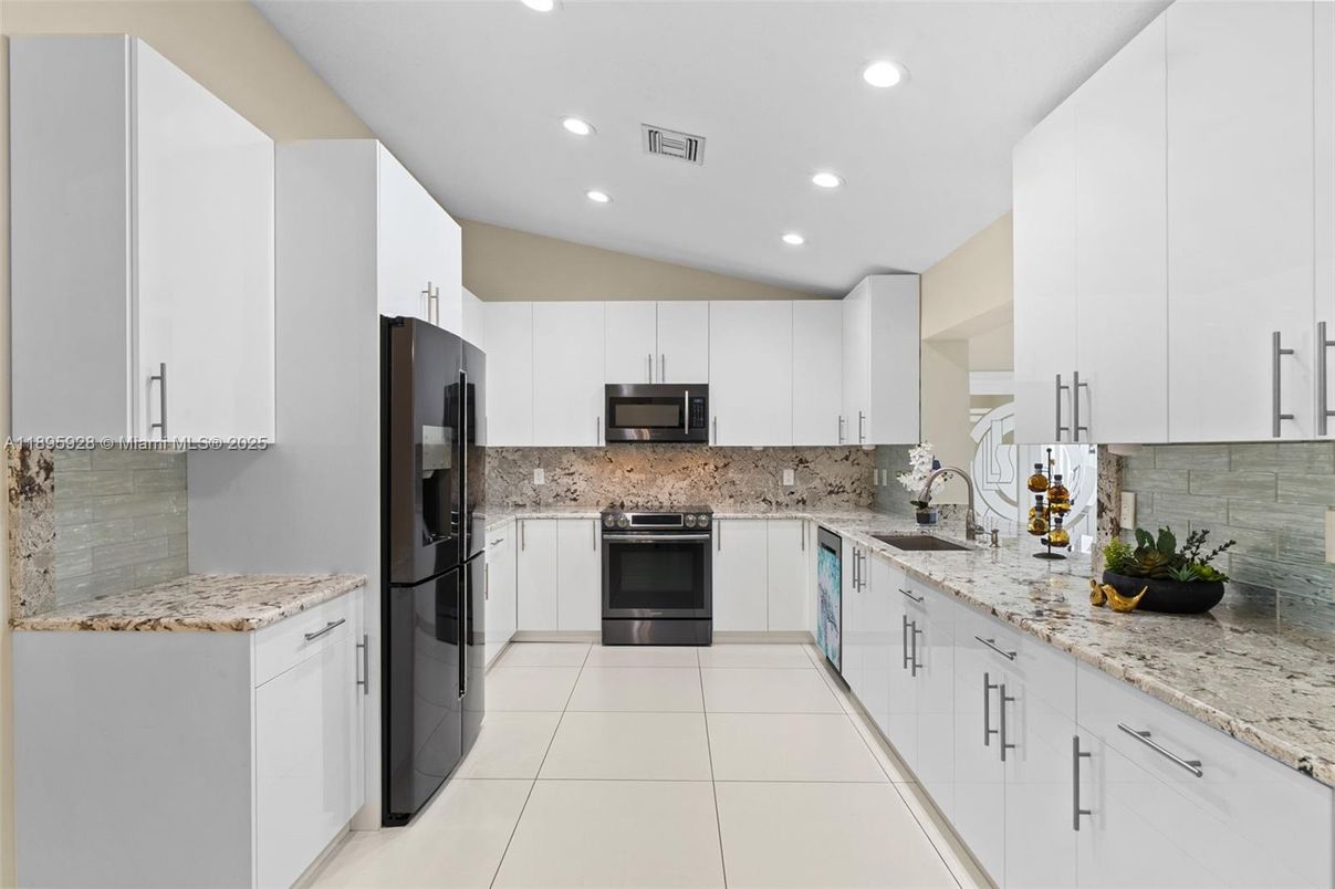 Interior, Kitchen, Recessed Lighting