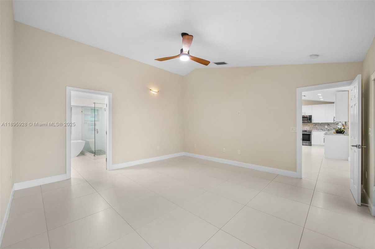 Empty room, Interior, Kitchen