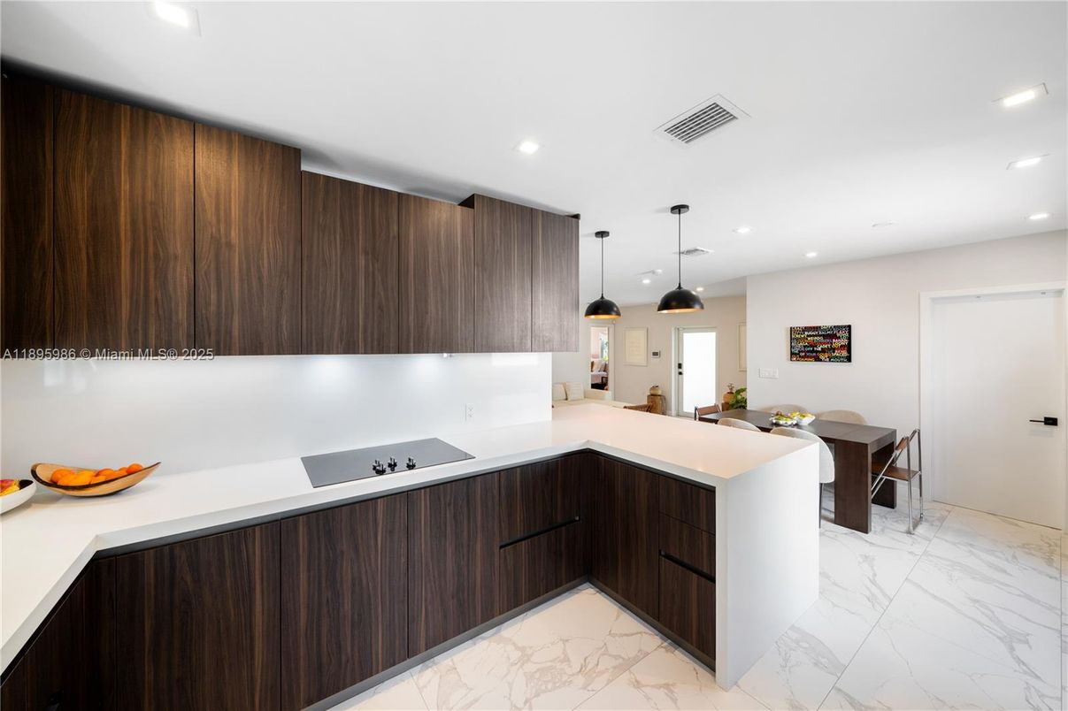 Dining room, Interior, Kitchen, Marble, Pendant Lights, Recessed Lighting