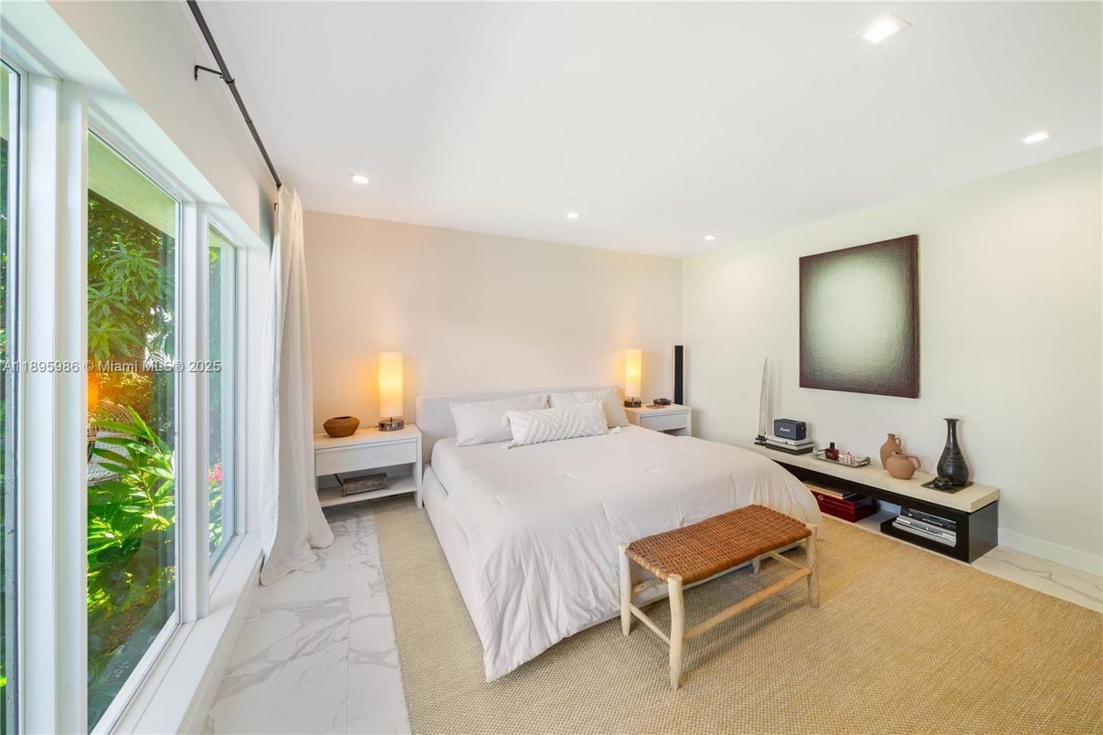 Bedroom, Interior, Marble, Recessed Lighting