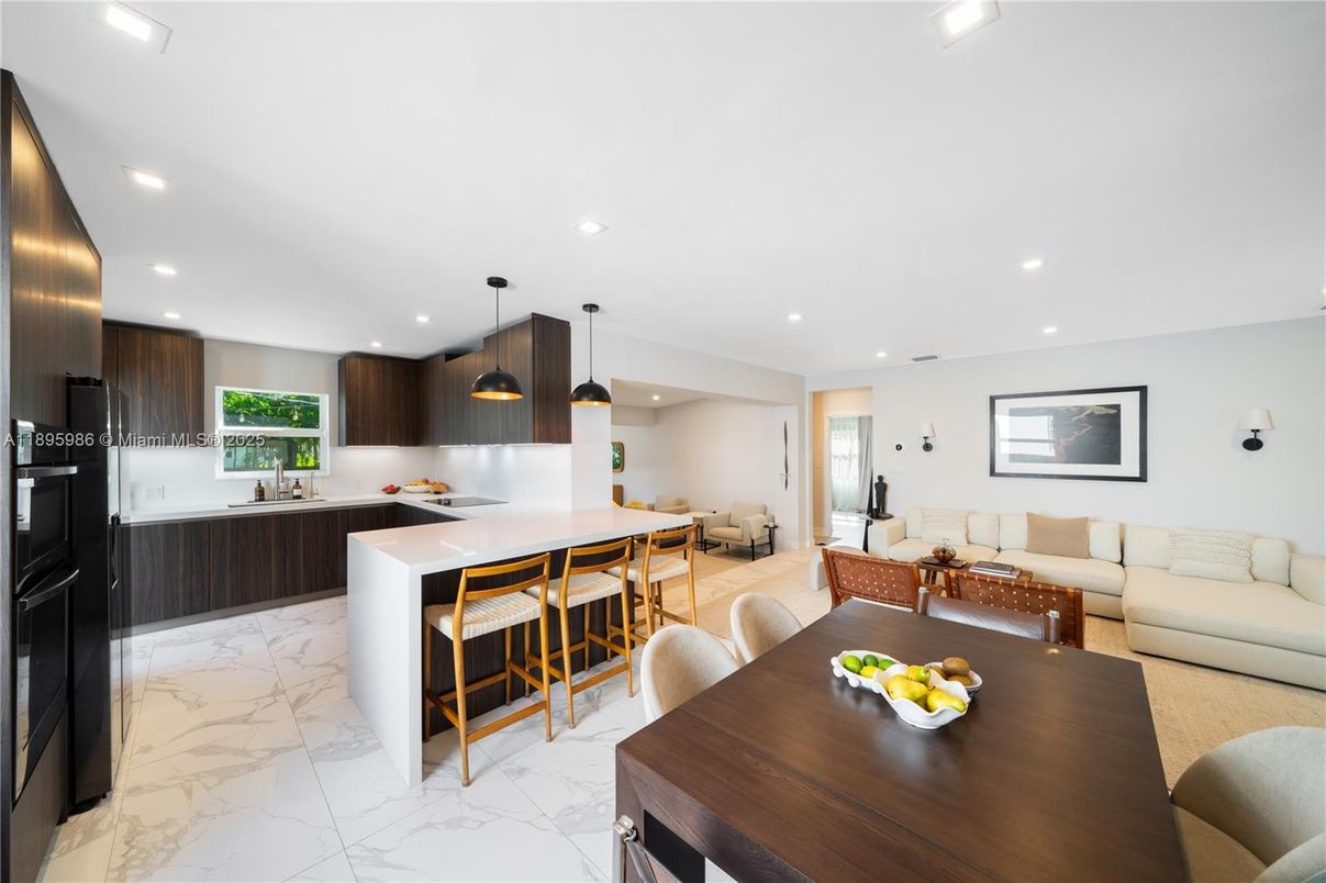 Dining room, Interior, Kitchen, Living room, Marble, Pendant Lights, Recessed Lighting