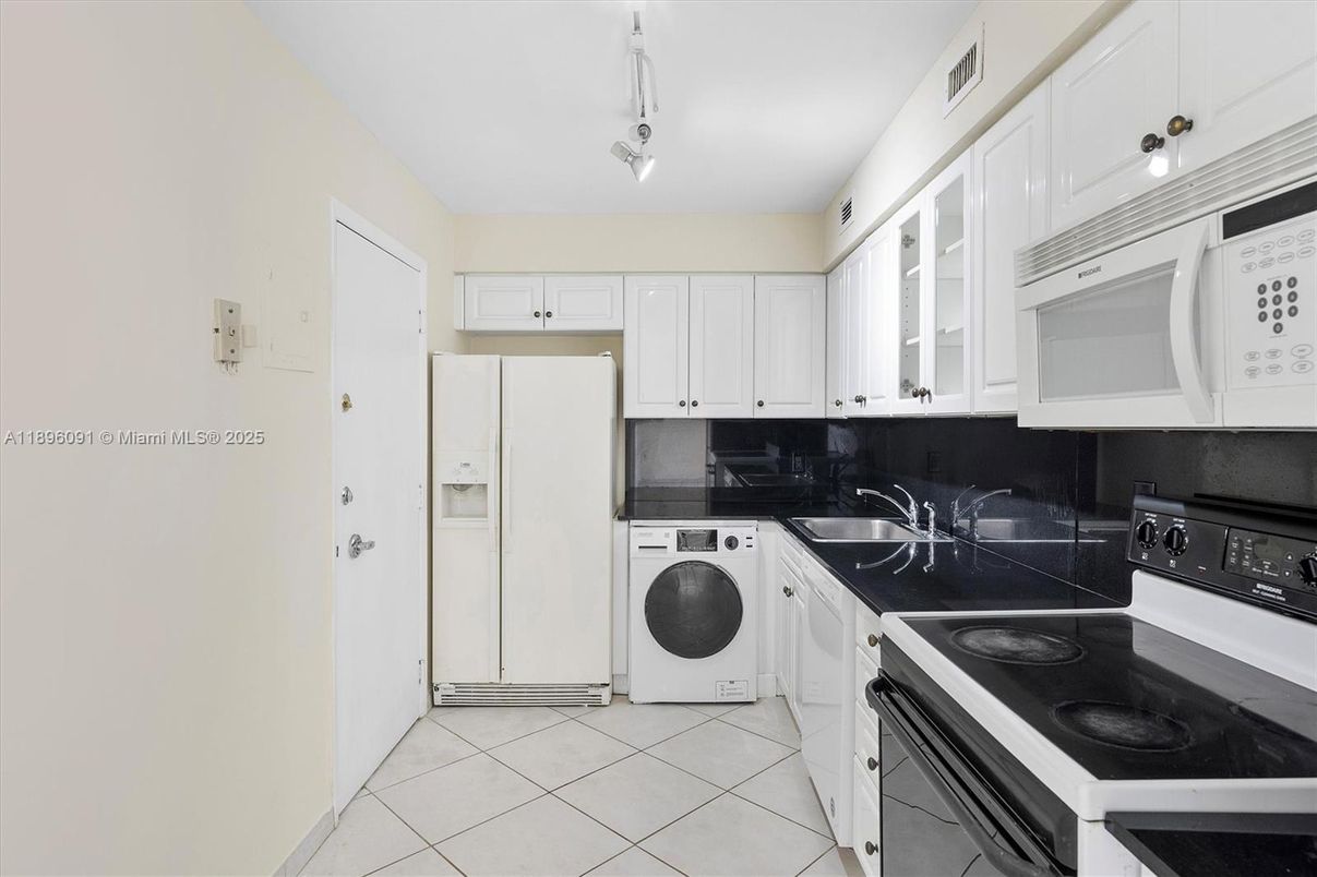 Interior, Kitchen, Washer