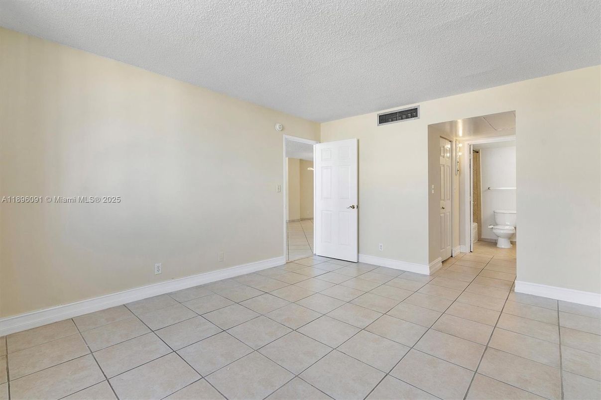 Bathroom, Empty room, Interior