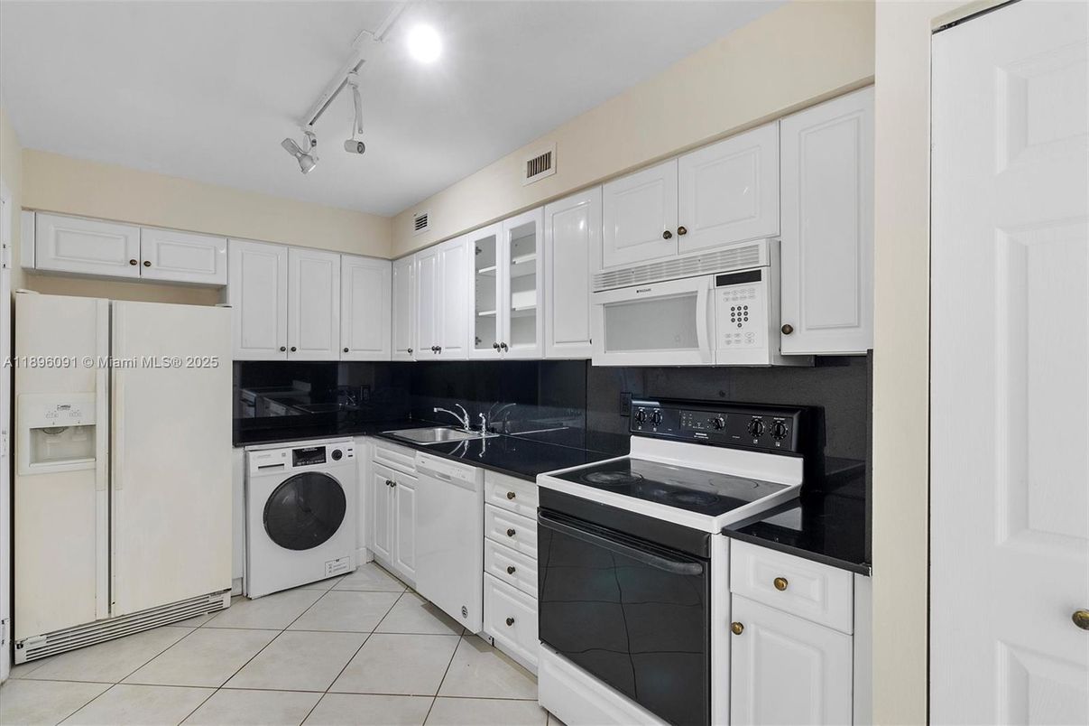 Interior, Kitchen, Washer