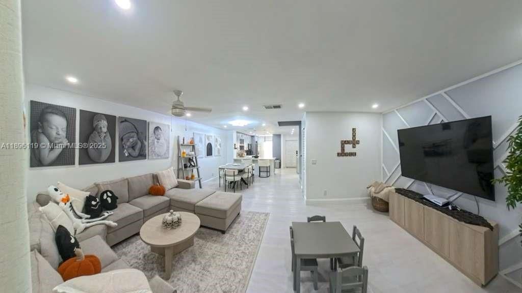 Dining room, Interior, Living room, Recessed Lighting