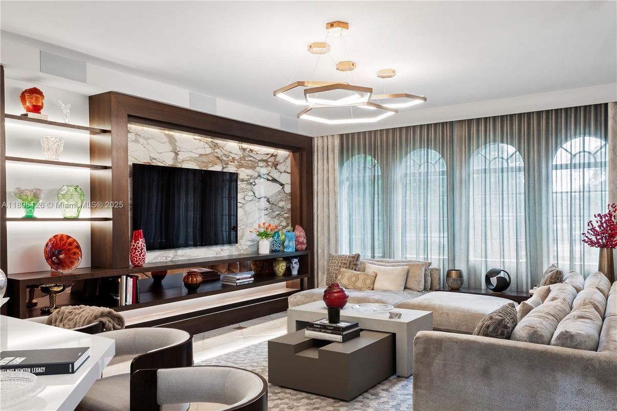Interior, Living room, Pendant Lights