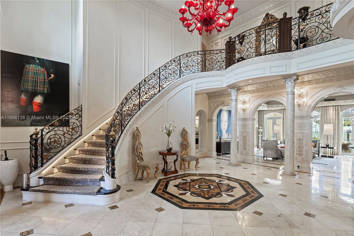 Chandelier, Interior