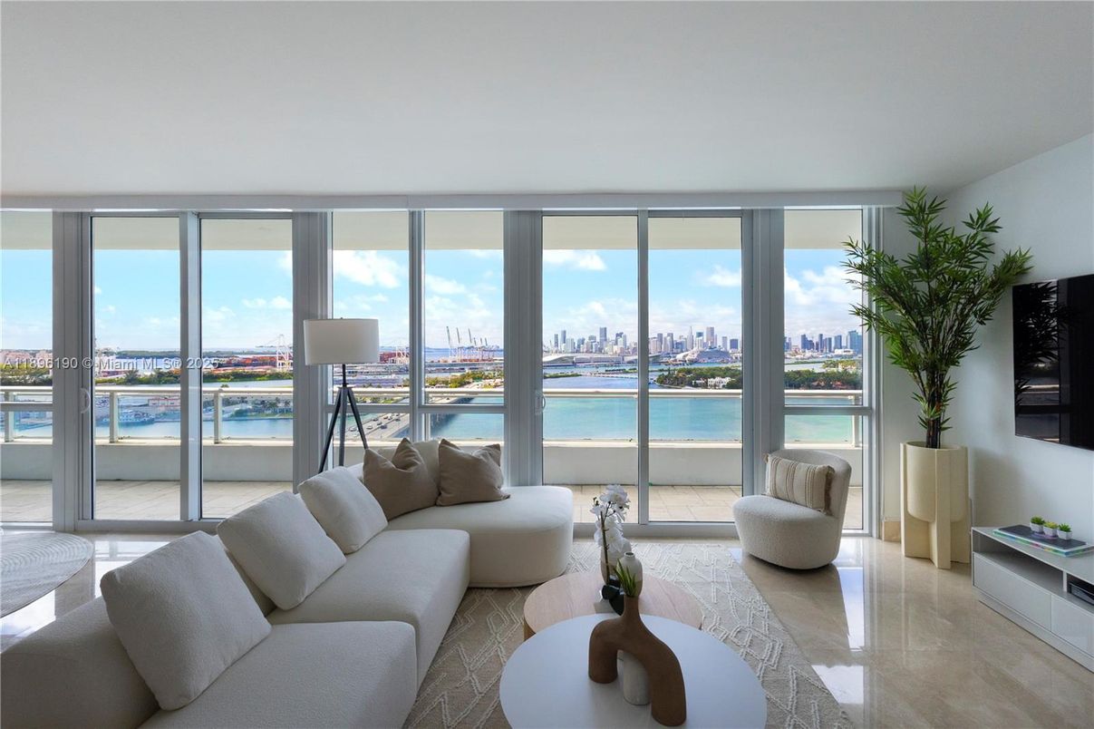 Interior, Living room, Water