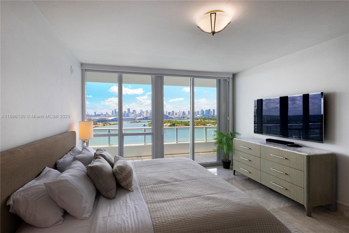 Bedroom, Interior, Water