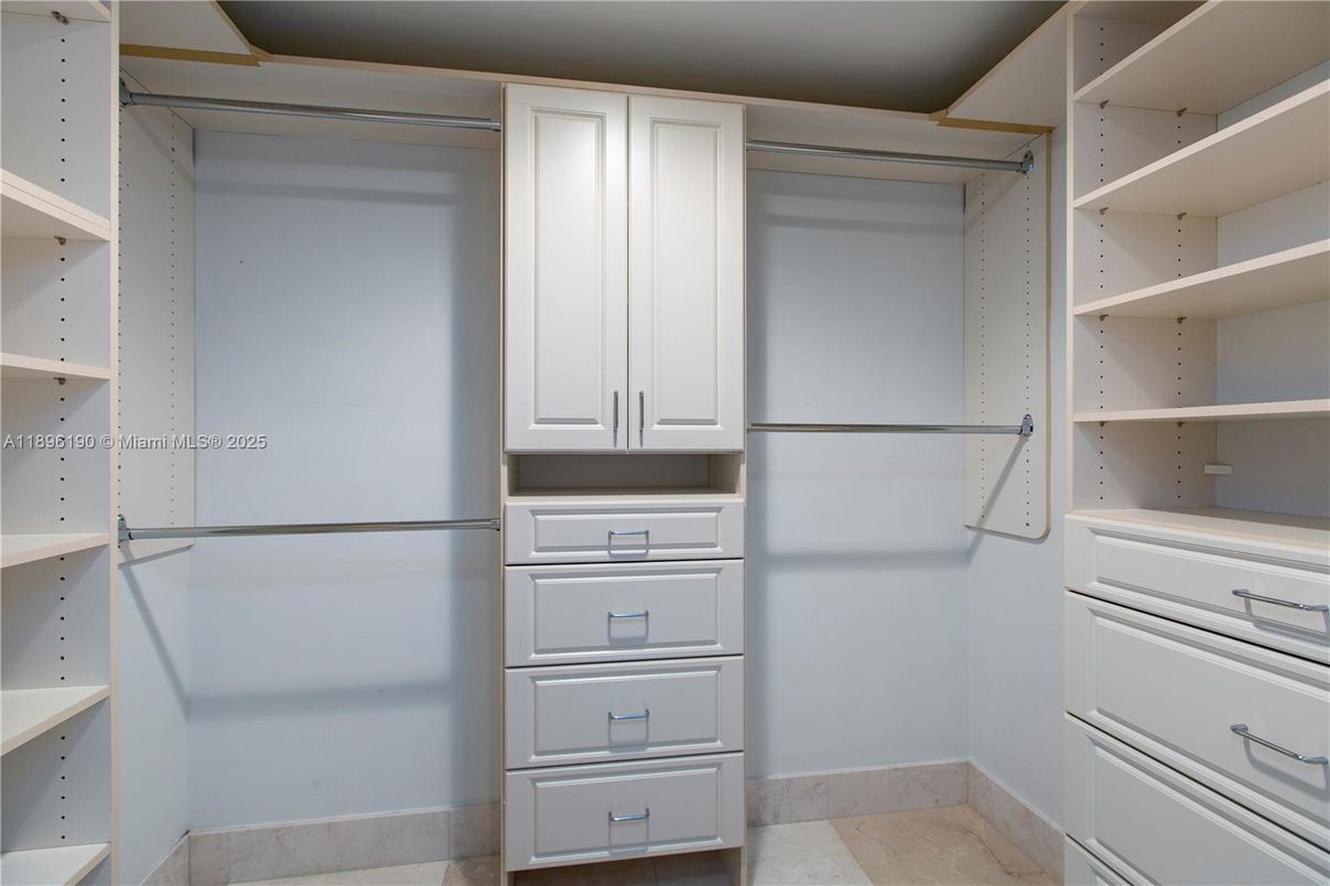 Interior, Walk-in Closets