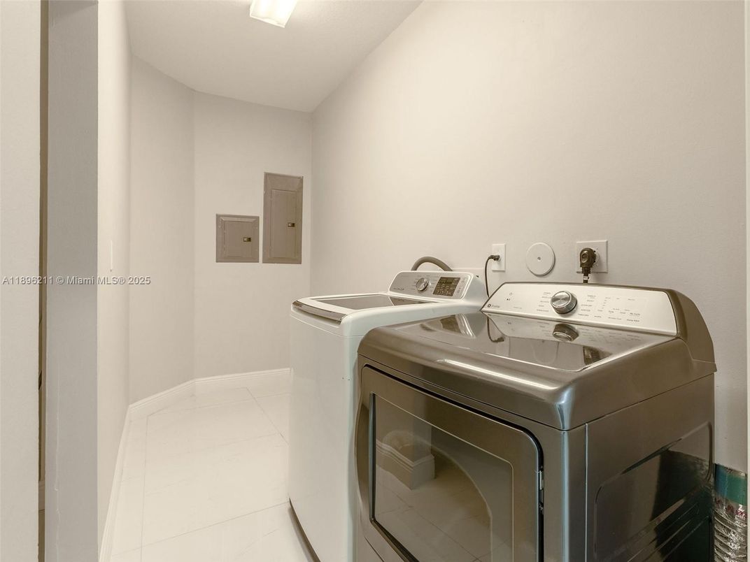 Interior, Washer