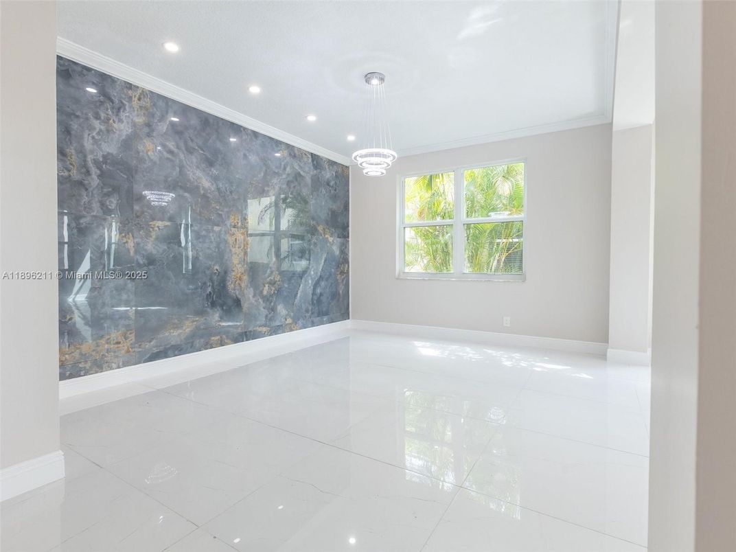 Empty room, Interior, Pendant Lights, Recessed Lighting