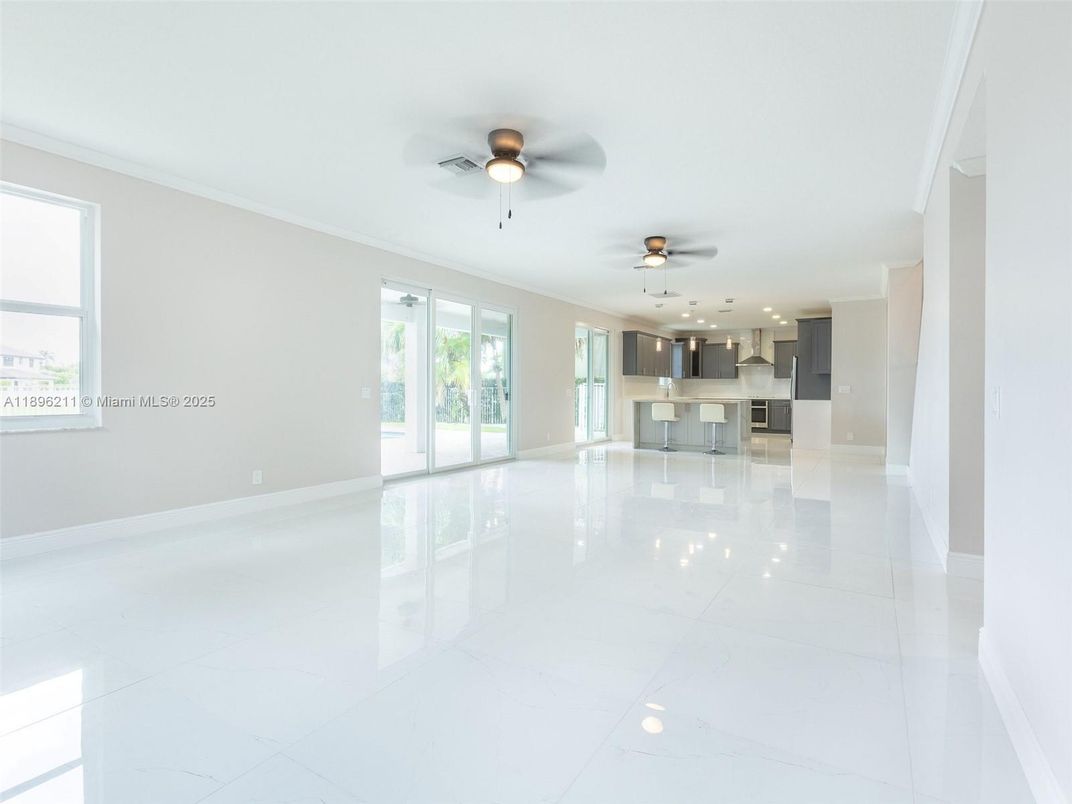 Empty room, Interior, Kitchen, Recessed Lighting