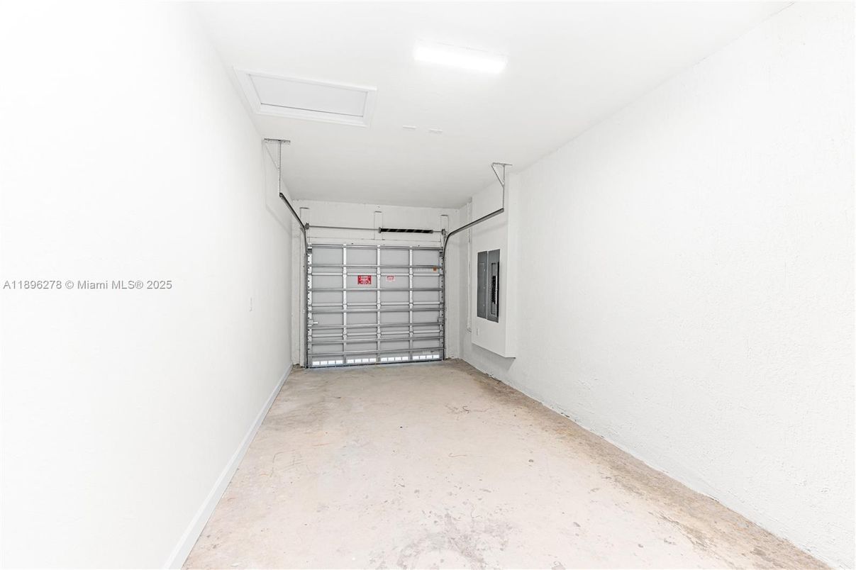 Garage, Interior