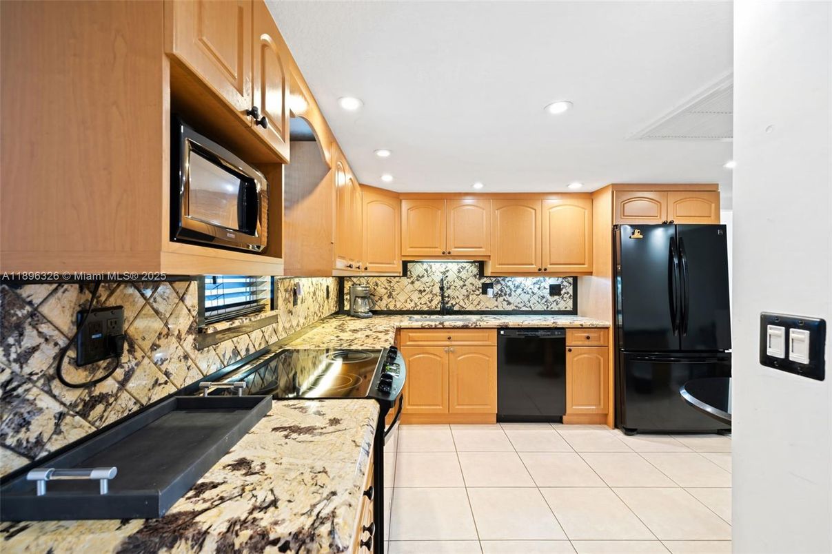 Interior, Kitchen, Recessed Lighting