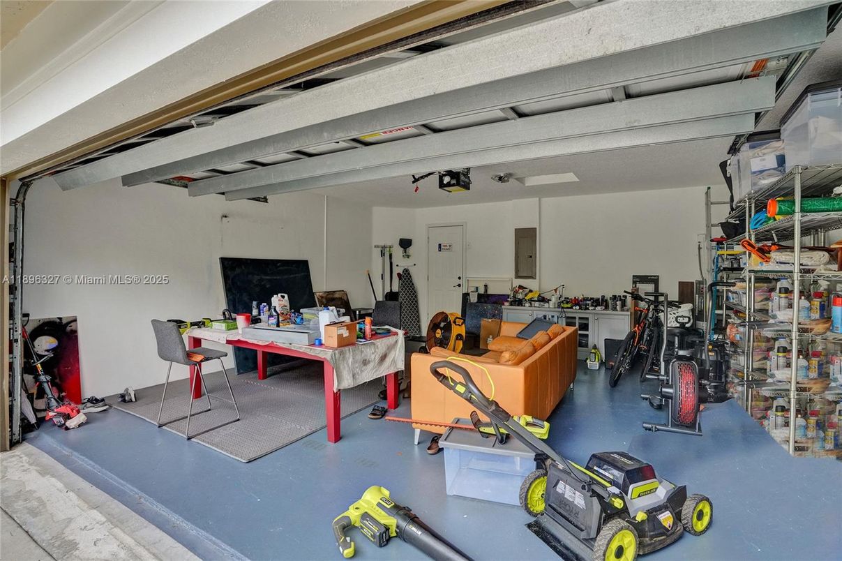Fitness Equipment, Garage, Interior