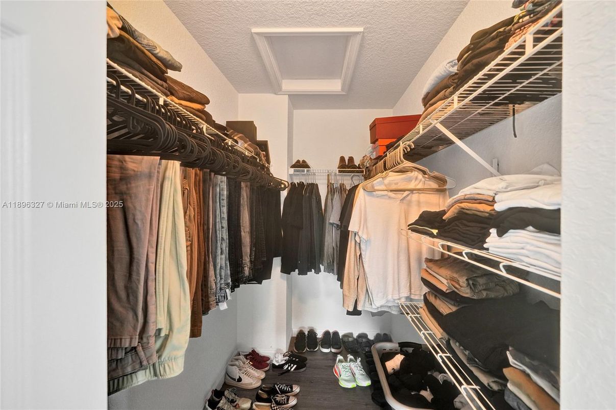 Interior, Walk-in Closets