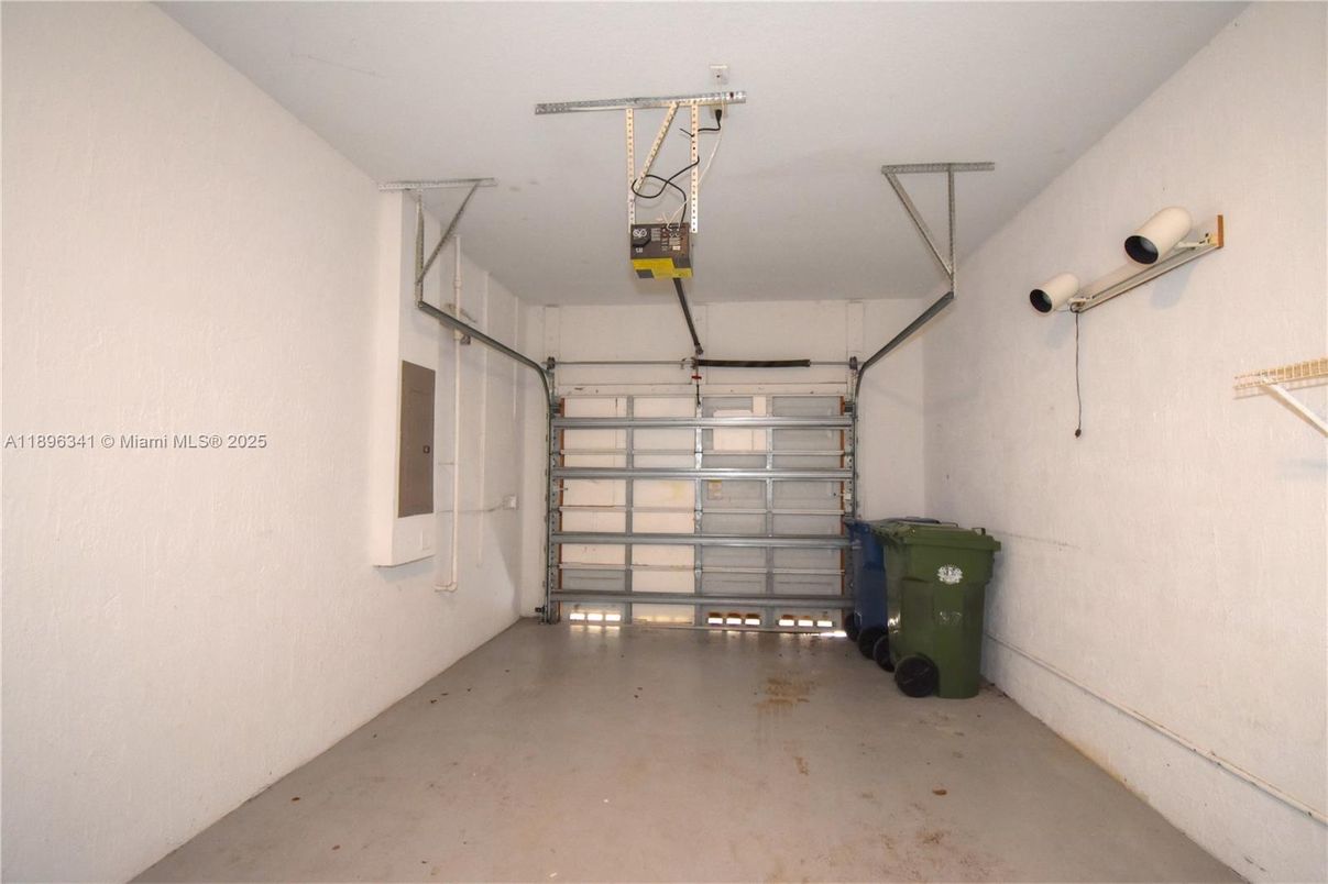 Garage, Interior