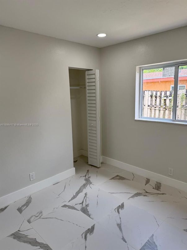 Empty room, Interior, Marble, Recessed Lighting