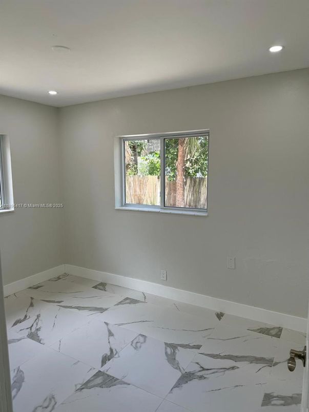 Empty room, Interior, Marble, Recessed Lighting