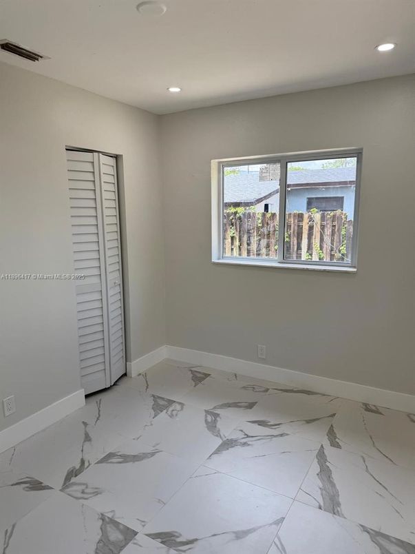 Empty room, Interior, Marble, Recessed Lighting