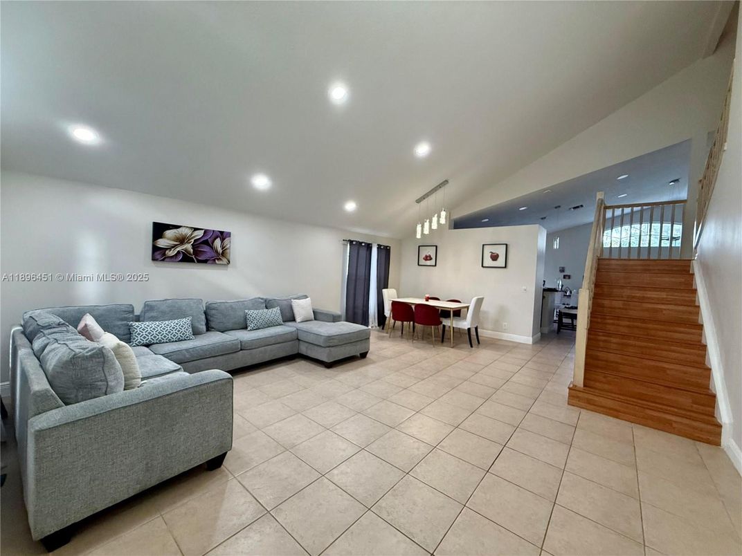 Dining room, Interior, Living room, Pendant Lights, Recessed Lighting