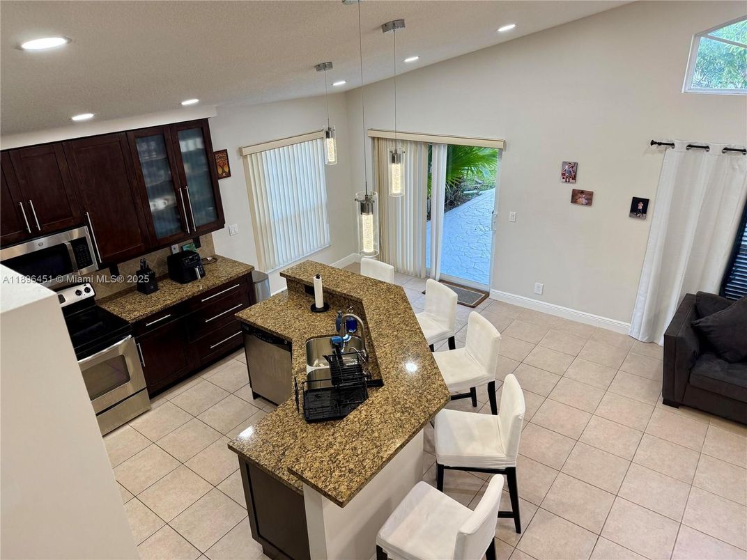 Dining room, Interior, Kitchen, Pendant Lights, Recessed Lighting