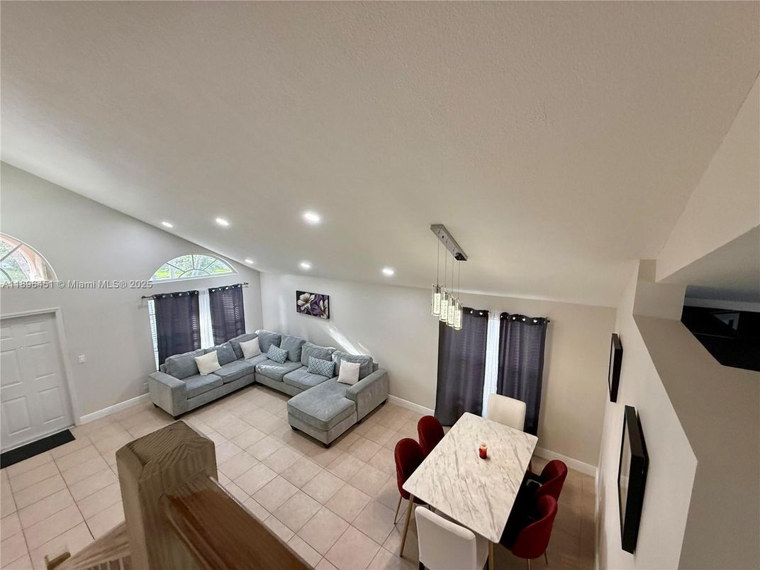 Dining room, Interior, Living room, Pendant Lights, Recessed Lighting