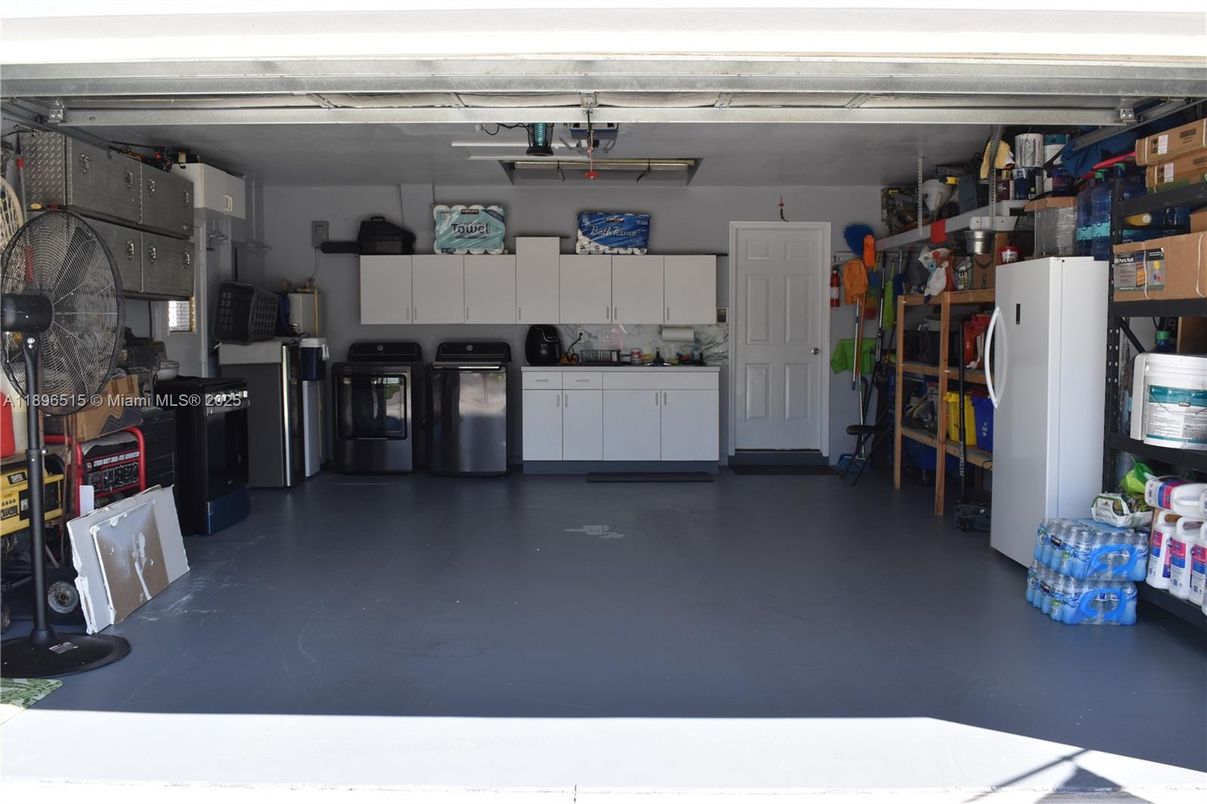 Garage, Interior, Washer