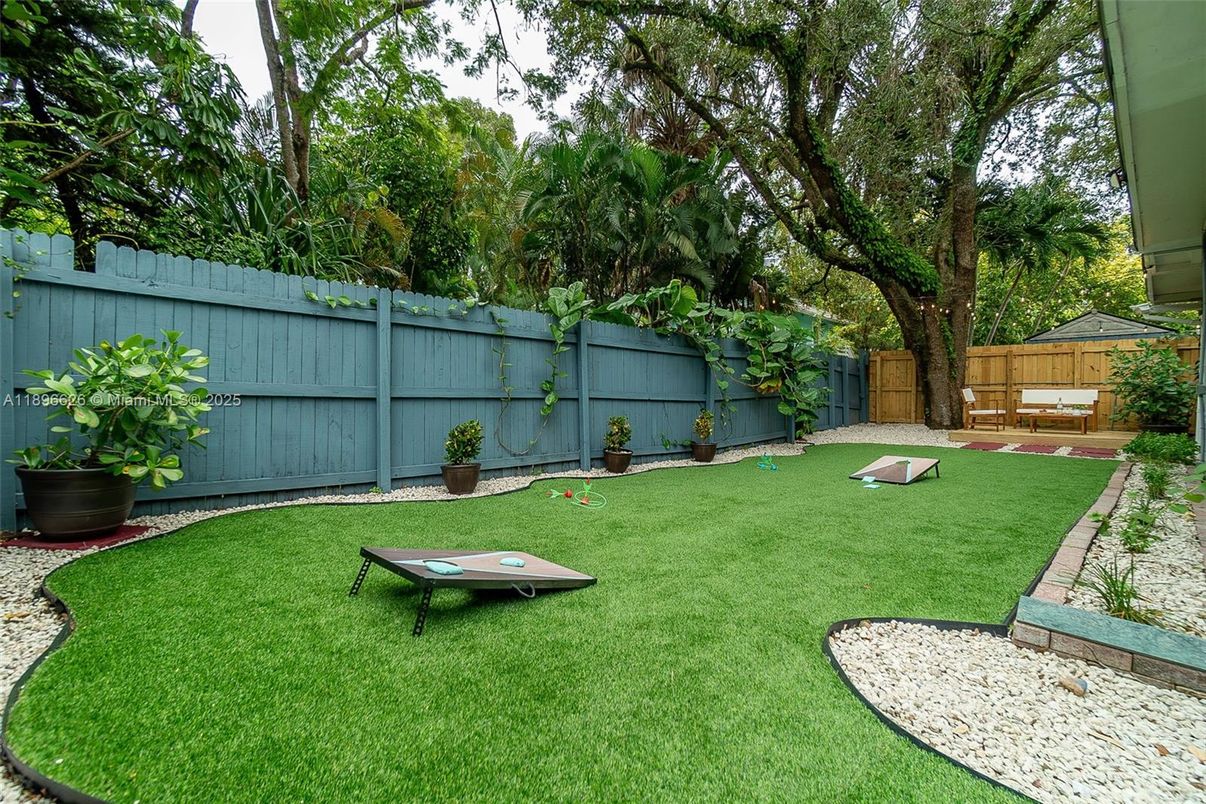 Backyard, Exterior