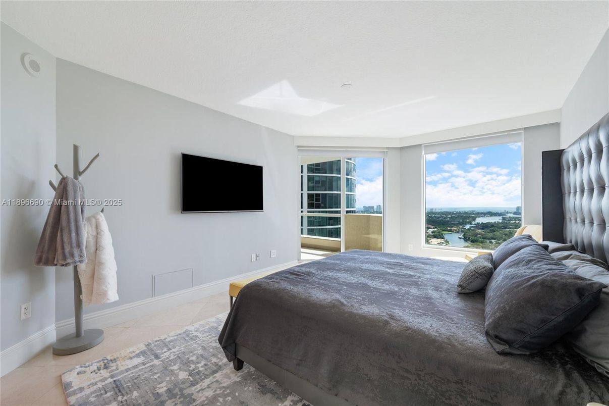 Bedroom, Interior, Water