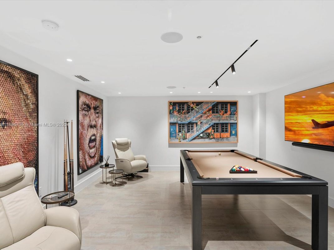 Billiard Table, Game Room, Interior, Recessed Lighting