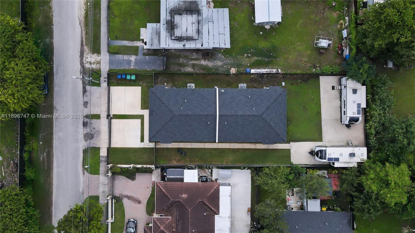 Exterior, Drone