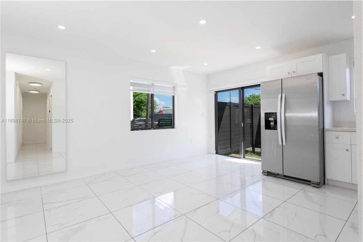 Elevator, Empty room, Interior, Marble, Recessed Lighting