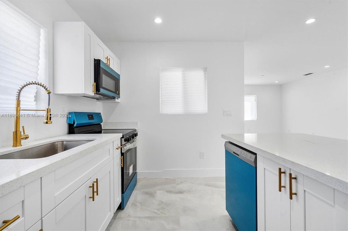Interior, Kitchen, Marble, Recessed Lighting