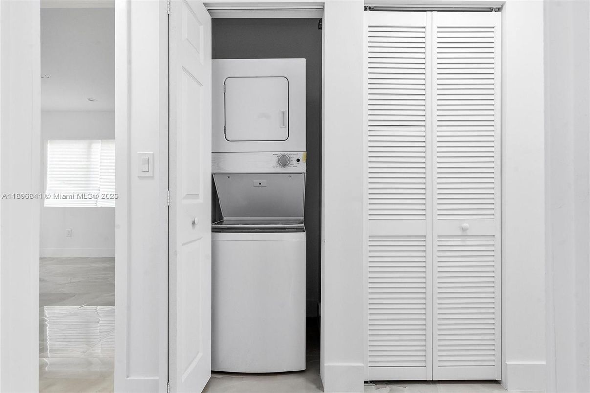Interior, Utility Closets, Washer