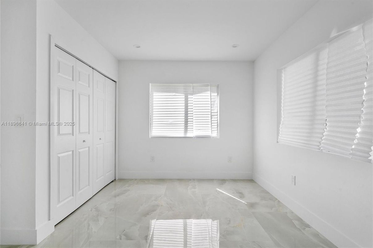 Empty room, Interior, Marble