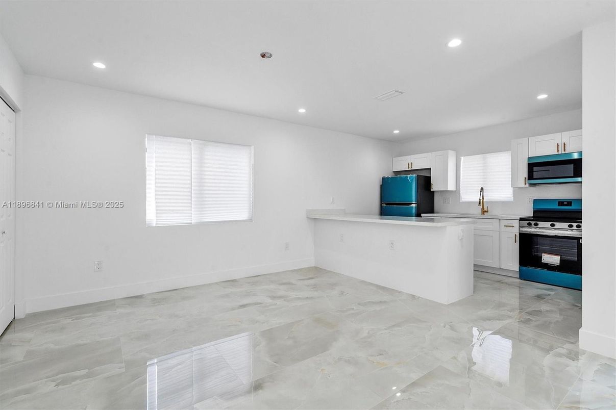 Interior, Kitchen, Recessed Lighting