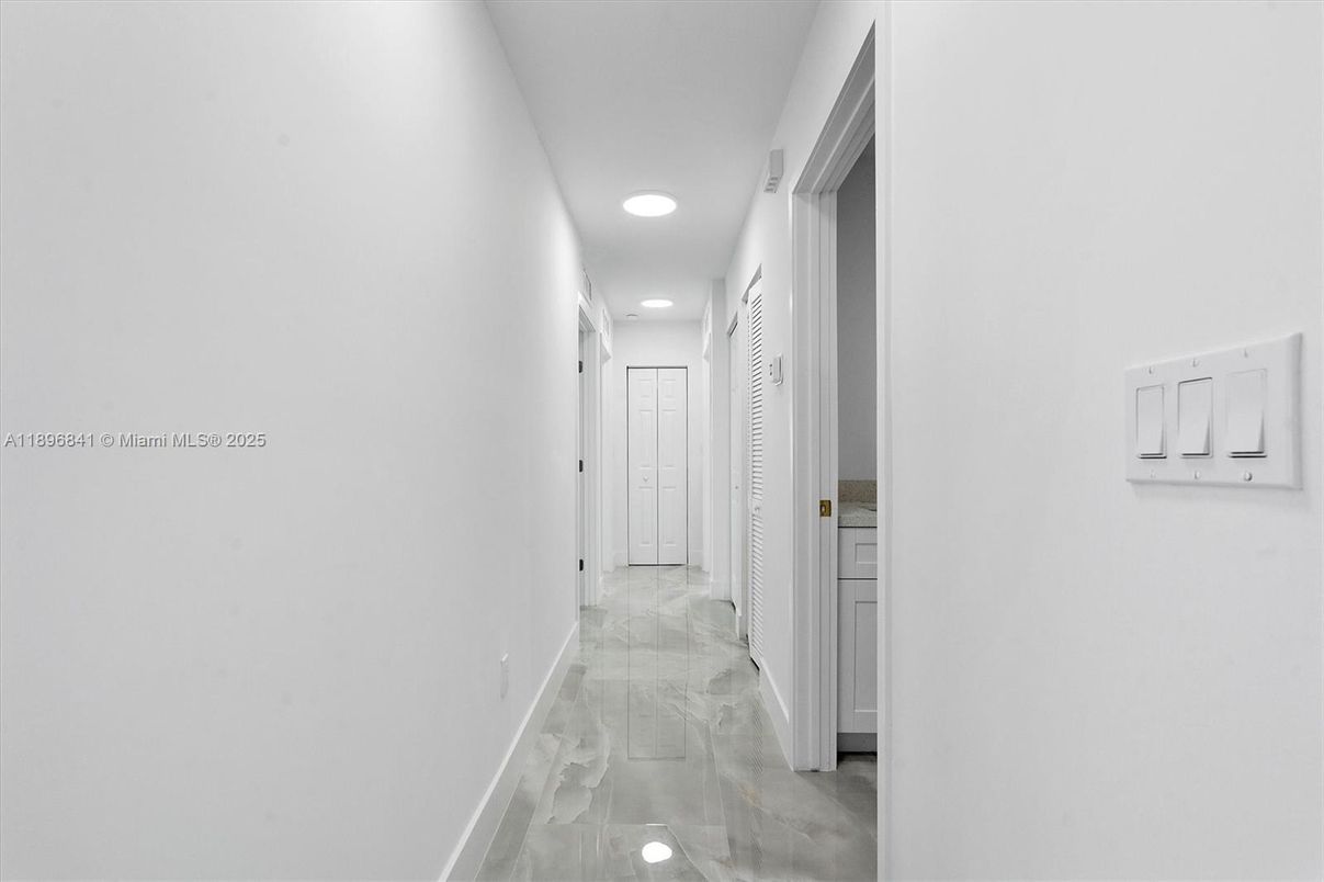 Interior, Recessed Lighting
