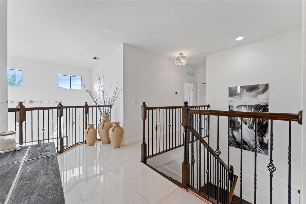 Chandelier, Interior, Recessed Lighting