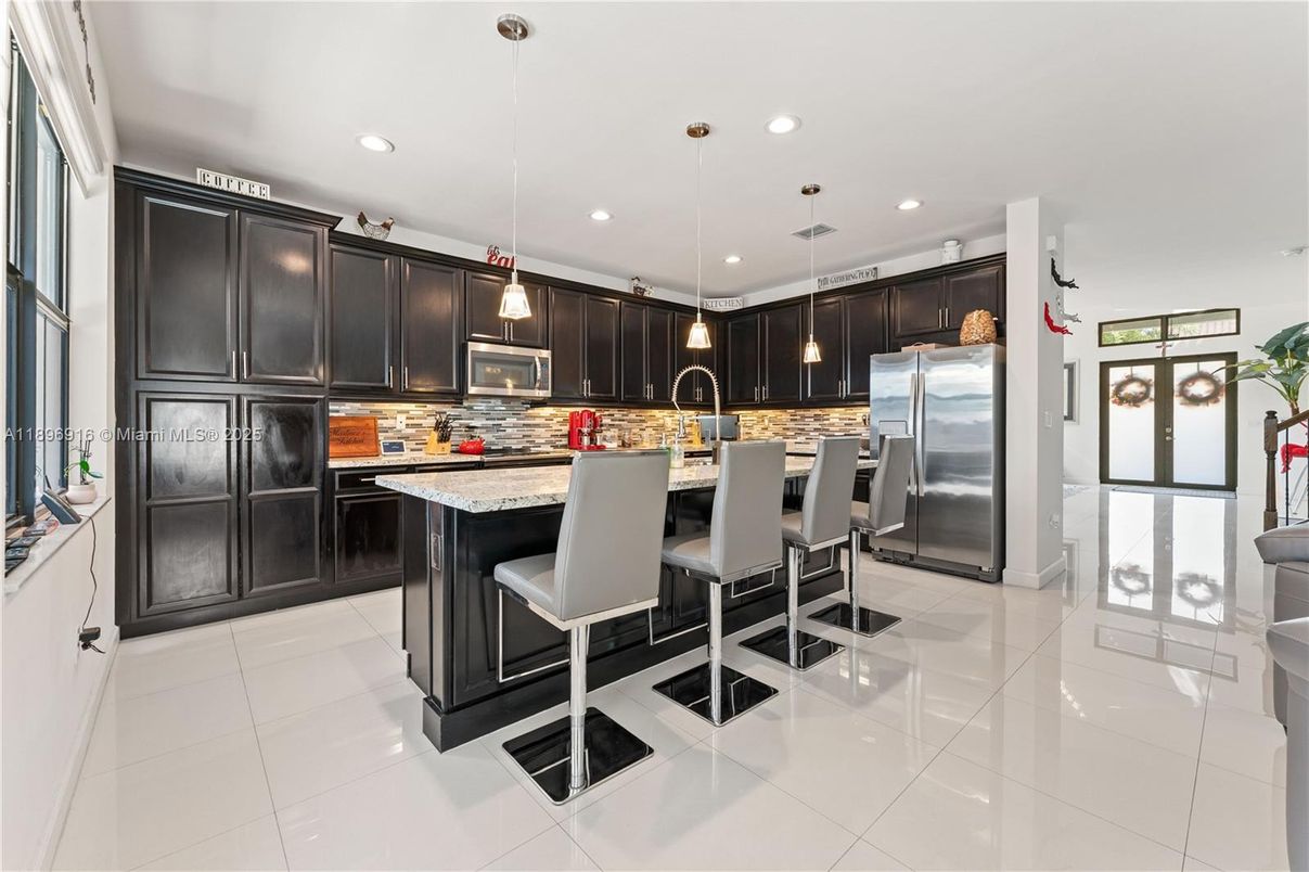 Interior, Kitchen, Pendant Lights, Recessed Lighting, Stainless Steel Appliances