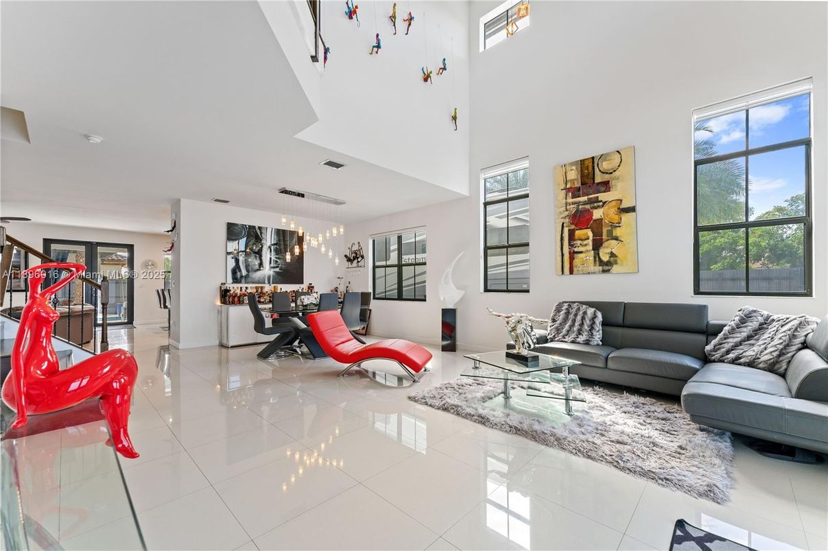 Dining room, Interior, Living room, Pendant Lights