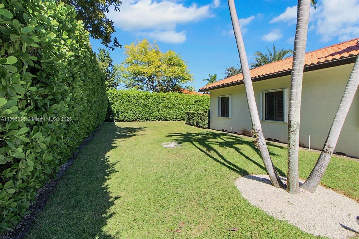 Backyard, Exterior